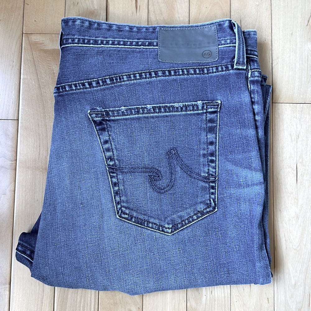 AG THE GRADUATE TAILORED LEG  Men’s Jeans Size 38x33